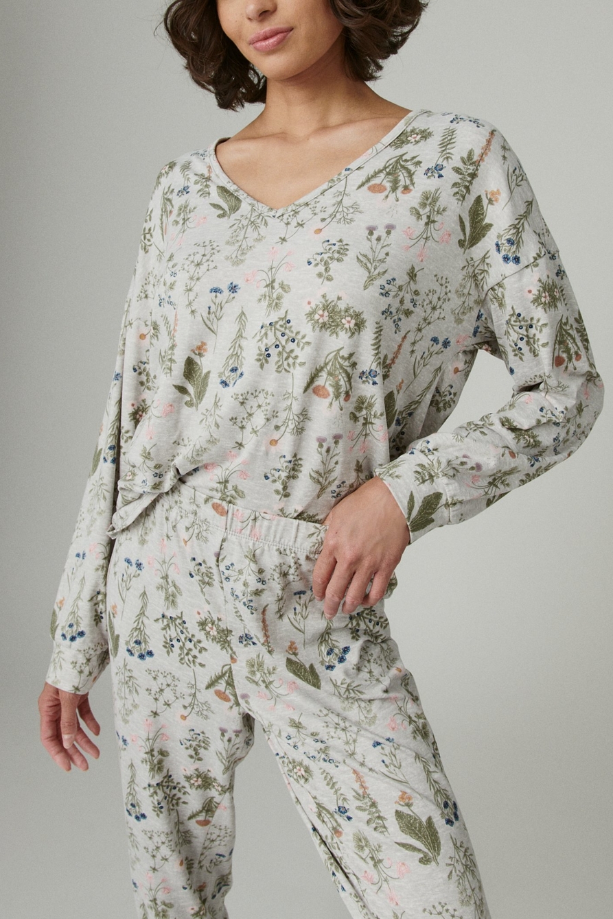 v-neck printed pullover sleep set